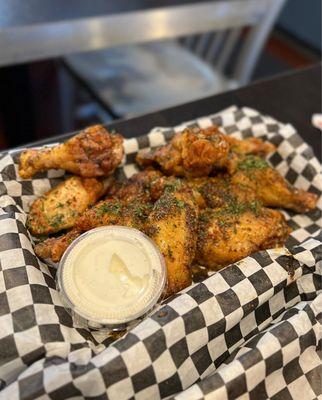 10 pcs wings: Spicy Lemon Pepper