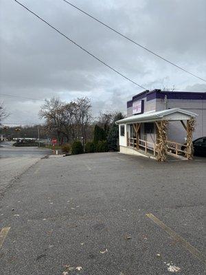 Restaurant front. At least they have good access.