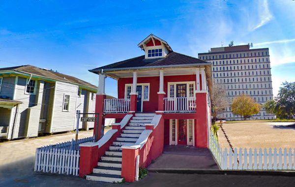 New Orleans office on Broad Avenue. Parking on left side.