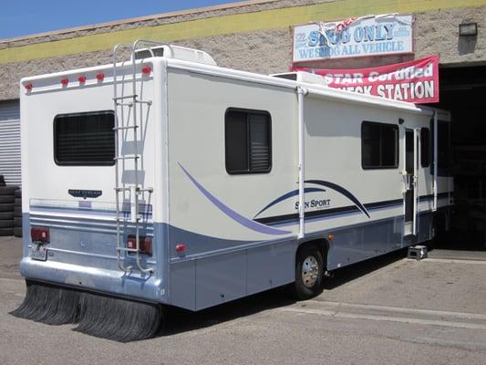 RV 32 ft long