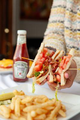 BLT classic bacon, lettuce, & tomato on white toast