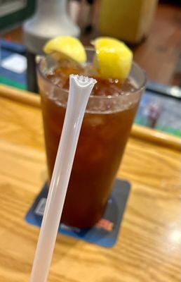 The only flaw, a pinched shut straw.