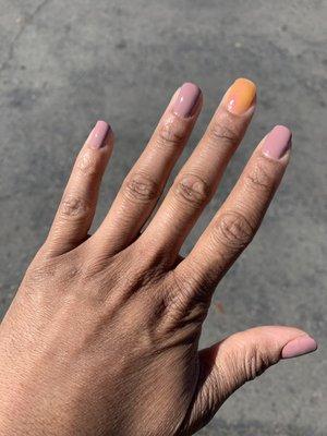 it! Always do one nail a different color