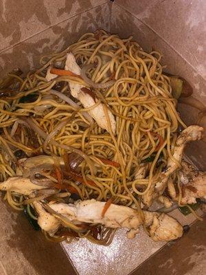 Chicken Lo Mein Noodz