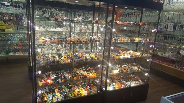 American glass hand pipes