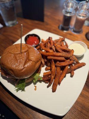 Cajun salmon burger with yam fries