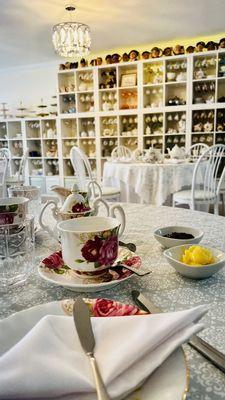 Table setting, teacup collection