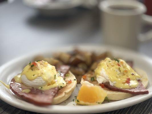 Eggs Benedict