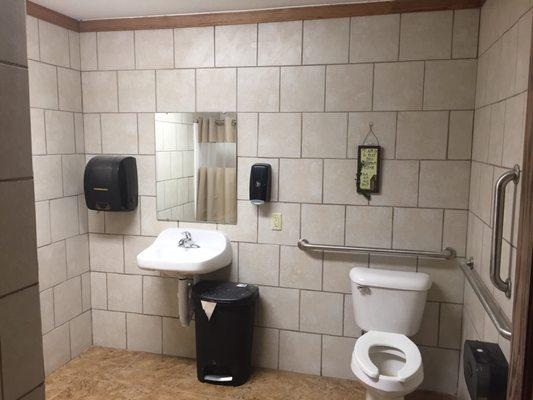 One of the 6 family style bathrooms.