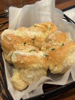 Garlic knots