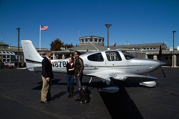 Linear Air's online Air Taxi marketplace gives you instant access to the most favorably priced Air Taxi flights throughout the US and Canada