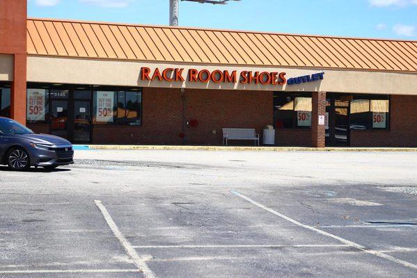 Exterior Shot of Store/Building (Wide Shot)