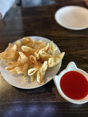 Crab cheese wontons