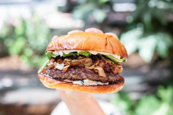 Bistro burger--Angus beef, bacon-onion compote, mayonnaise, blue cheese, and arugula