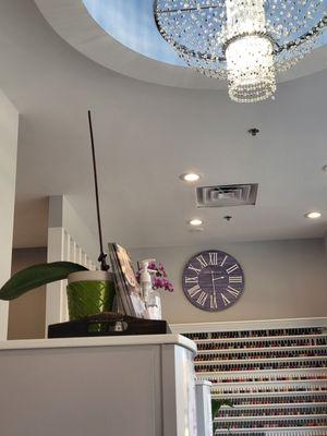 Such a cute nail salon and lots of color options. Stellar Deluxe Pedicure with Lee!