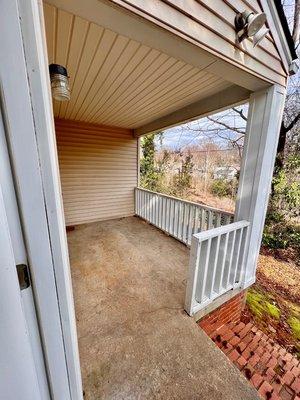 1 Bedroom Duplex: Back Porch