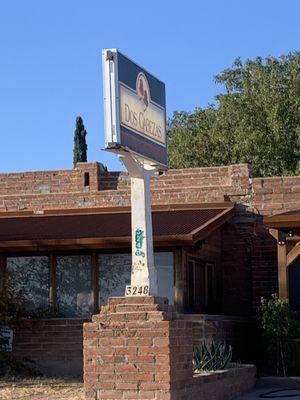 Sign of the vineyard from side of the road (Pronghorn is located inside).