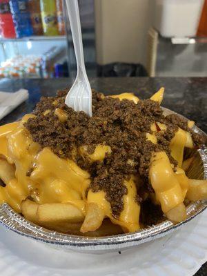 Large chili cheese fries just like pats Hubba Hubba