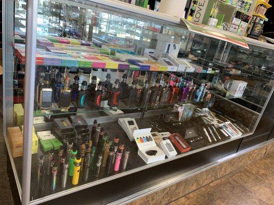 Vapes, batteries and juul/juul compatible pods