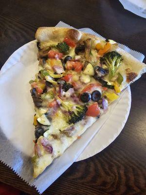 VEGETARIAN/VEGETABLE PIZZA SLICE