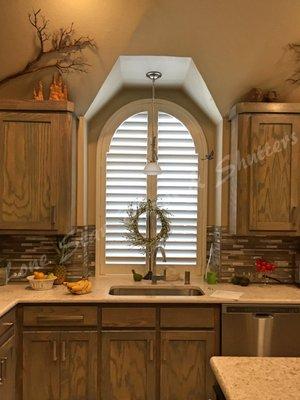 Plantation Shutter, 3.5" louver, hidden tilt