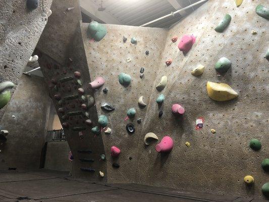 Bouldering cave