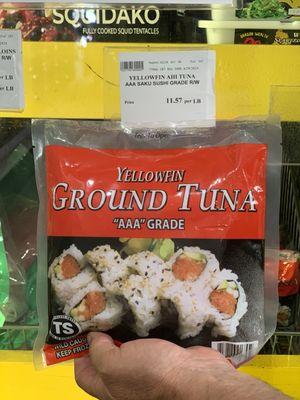 Yellowfin ground tuna to make spicy tuna rolls