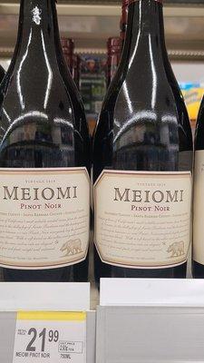 Every1 loves this wine Meiomi