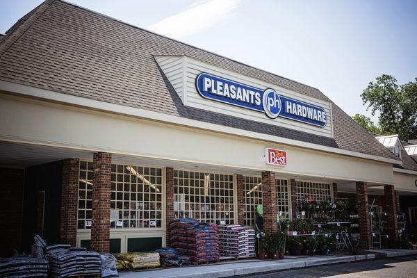 Pleasants Hardware