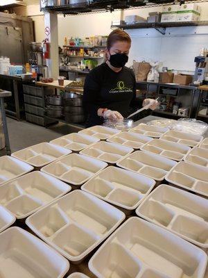 Individual meals, biodegradable containers