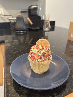 Golden Oreo Cupcake