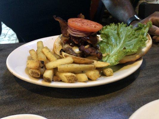 Western Burger+Fries