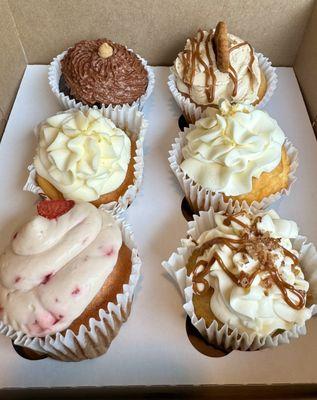 Assorted cupcakes