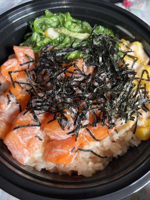 Poke Bowl, Mango, seaweed salad, spicy salmon, nori, yummy sauce