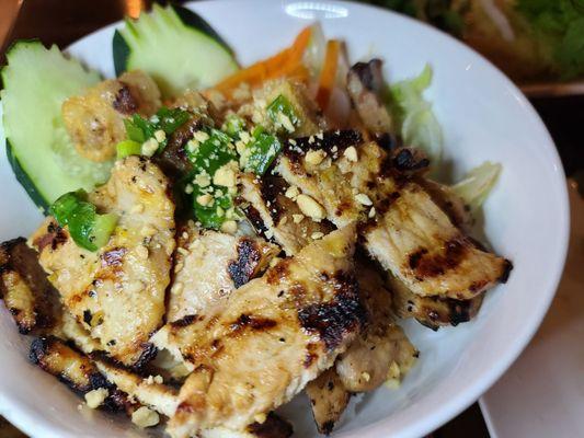 Vermicelli with grilled pork and spring roll.