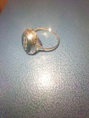 14 karat white gold, bloodstone, rebuilt band