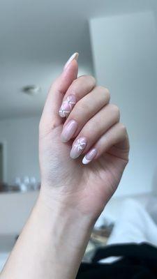 Gel nails with design