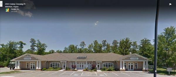 Enjoy plenty of convenient parking spaces when you visit Swift Creek Animal Hospital & Pet Resort!