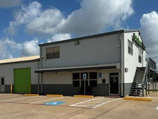 Beauty Image - Extra Space Storage at 1416 N Main St, Pearland, TX 77581