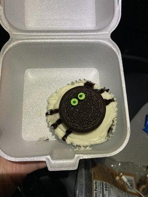 The Halloween cupcake :)