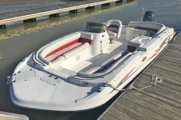 Ski Boat Rental 115 HP