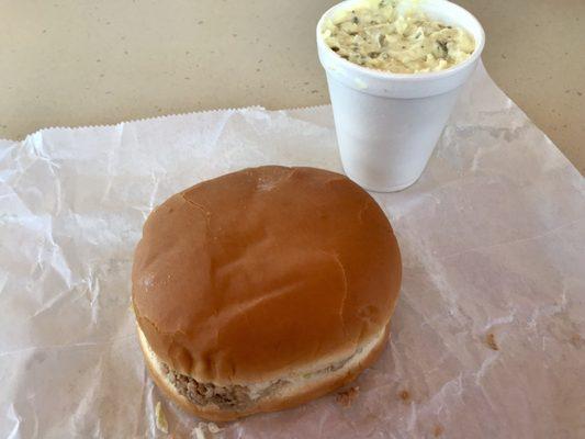 Big bbq sandwich & potato salad