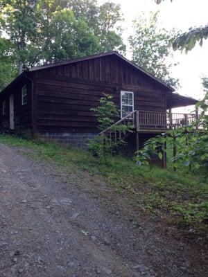 Outside of Smokey's Edge cabin