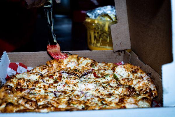 YUMMY JERK CHICKEN PIZZA