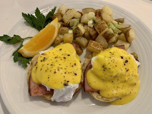 Eggs Benedict was eggceptional!!