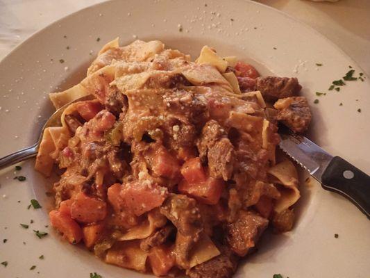 Pappardelle Bolognese with beef tips