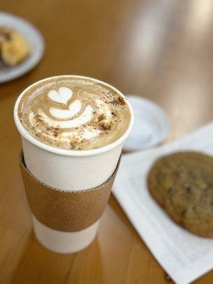 Smore mocha and a chocolate chip cookie