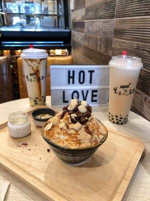 injeolmi bingsu and boba