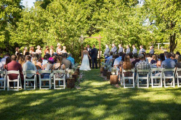 Wedding at Gover Ranch in Anderson, CA Photo by Holly Kiker