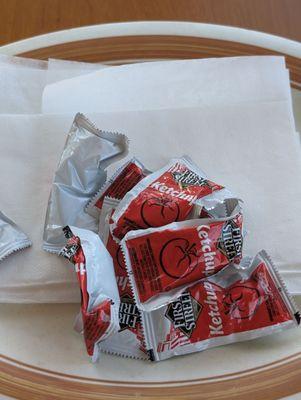 Ketchup packets vs Ketchup dispenser